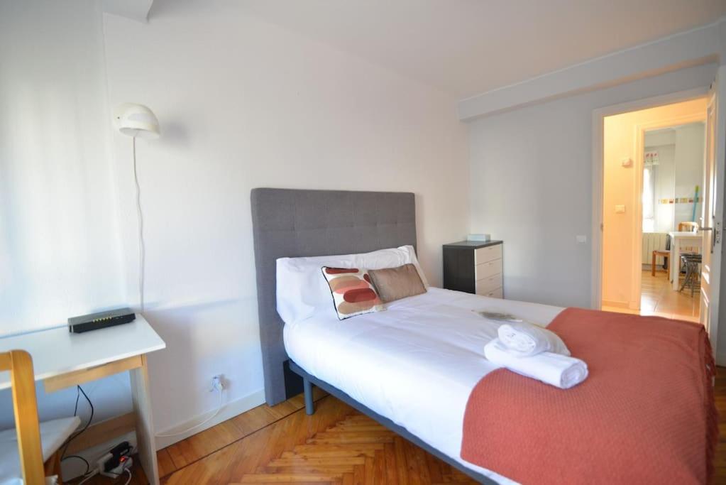 El Apartamento De San Manolo By Just Room ซานตานเดร์ ภายนอก รูปภาพ