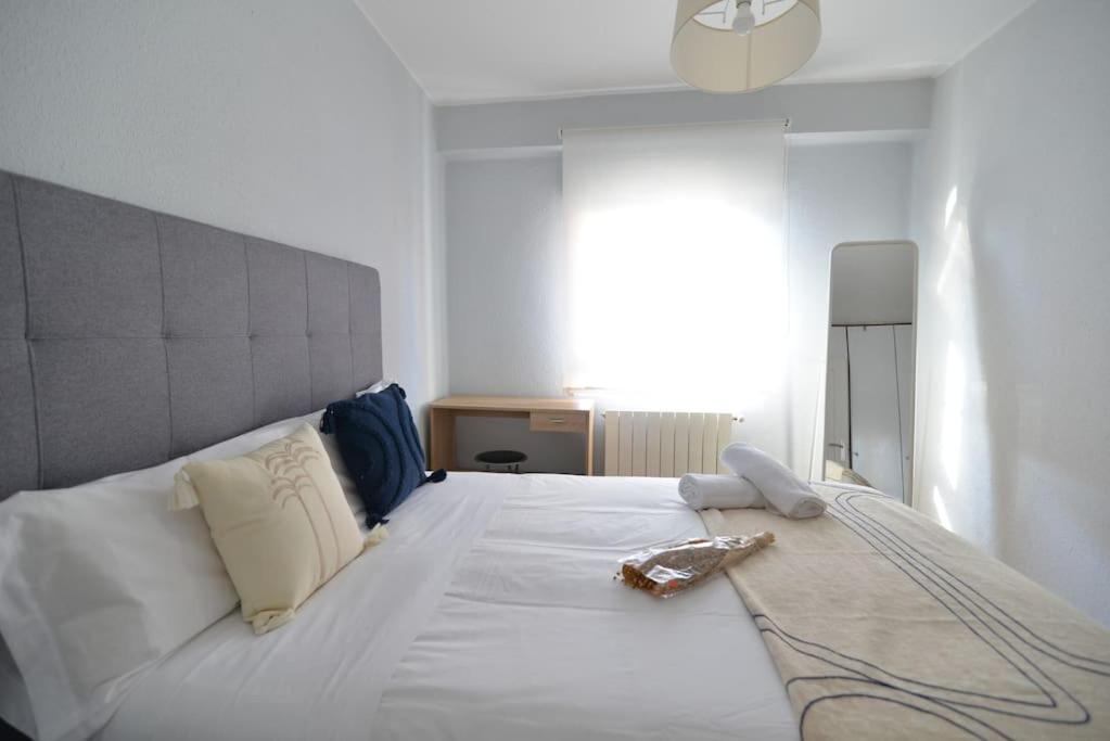 El Apartamento De San Manolo By Just Room ซานตานเดร์ ภายนอก รูปภาพ
